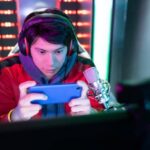 Streamer Game Pemula? 10 Tips Mulai Streaming Pakai HP Tanpa Keluar Banyak Duit
